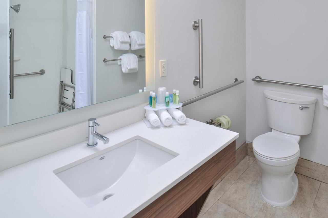Holiday Inn Express & Suites - Brighton South - Us 23 By Ihg Esterno foto