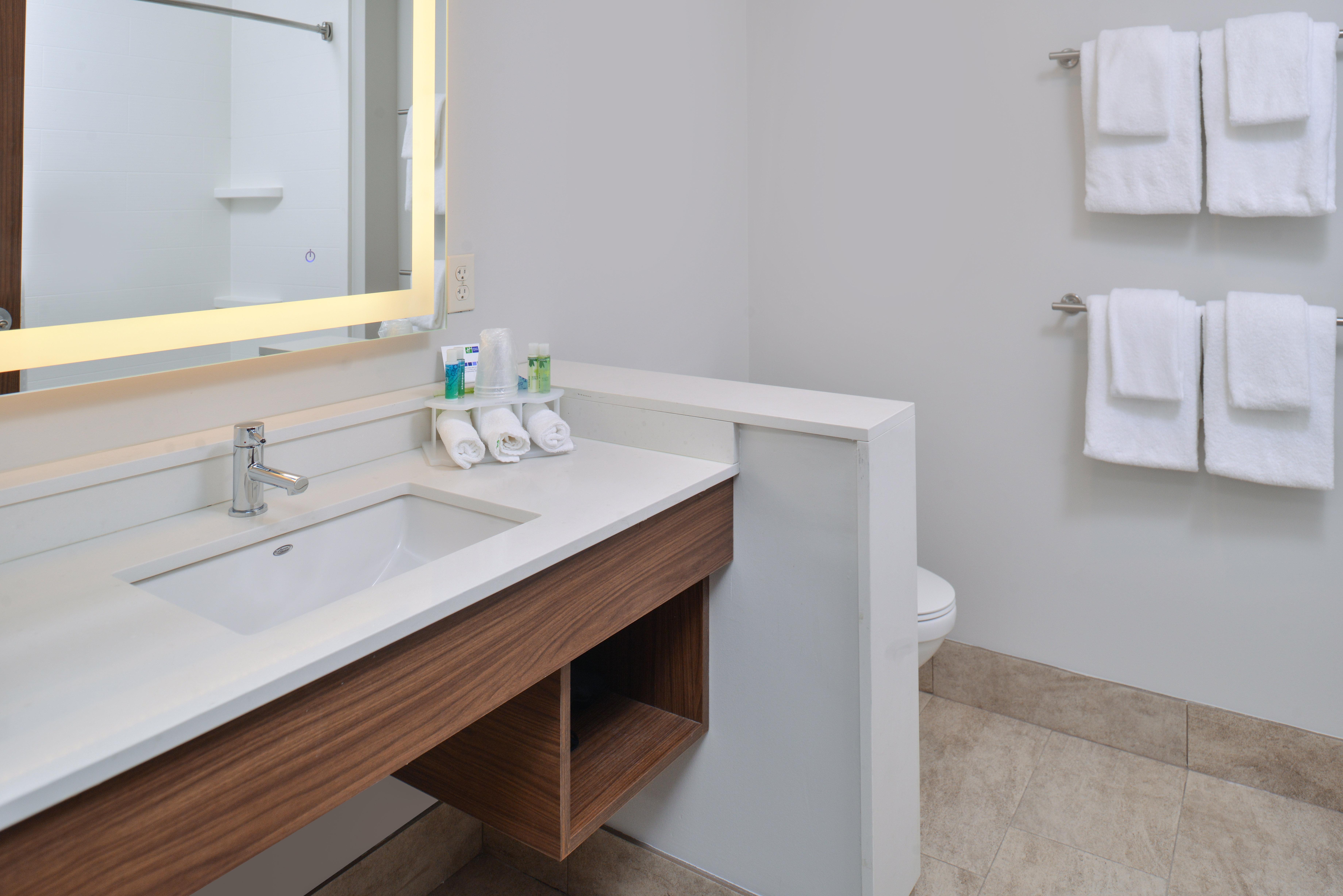 Holiday Inn Express & Suites - Brighton South - Us 23 By Ihg Esterno foto