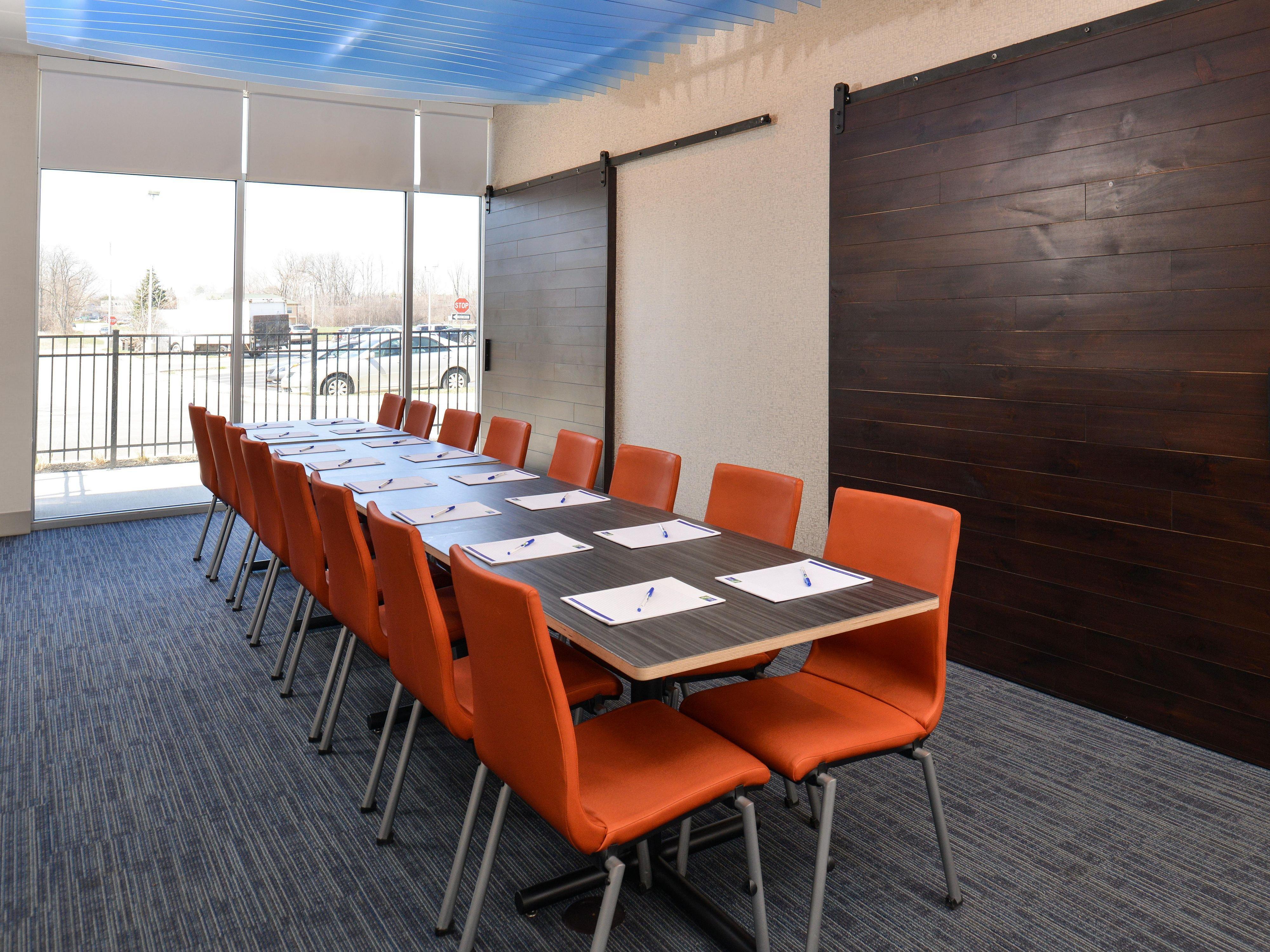Holiday Inn Express & Suites - Brighton South - Us 23 By Ihg Esterno foto