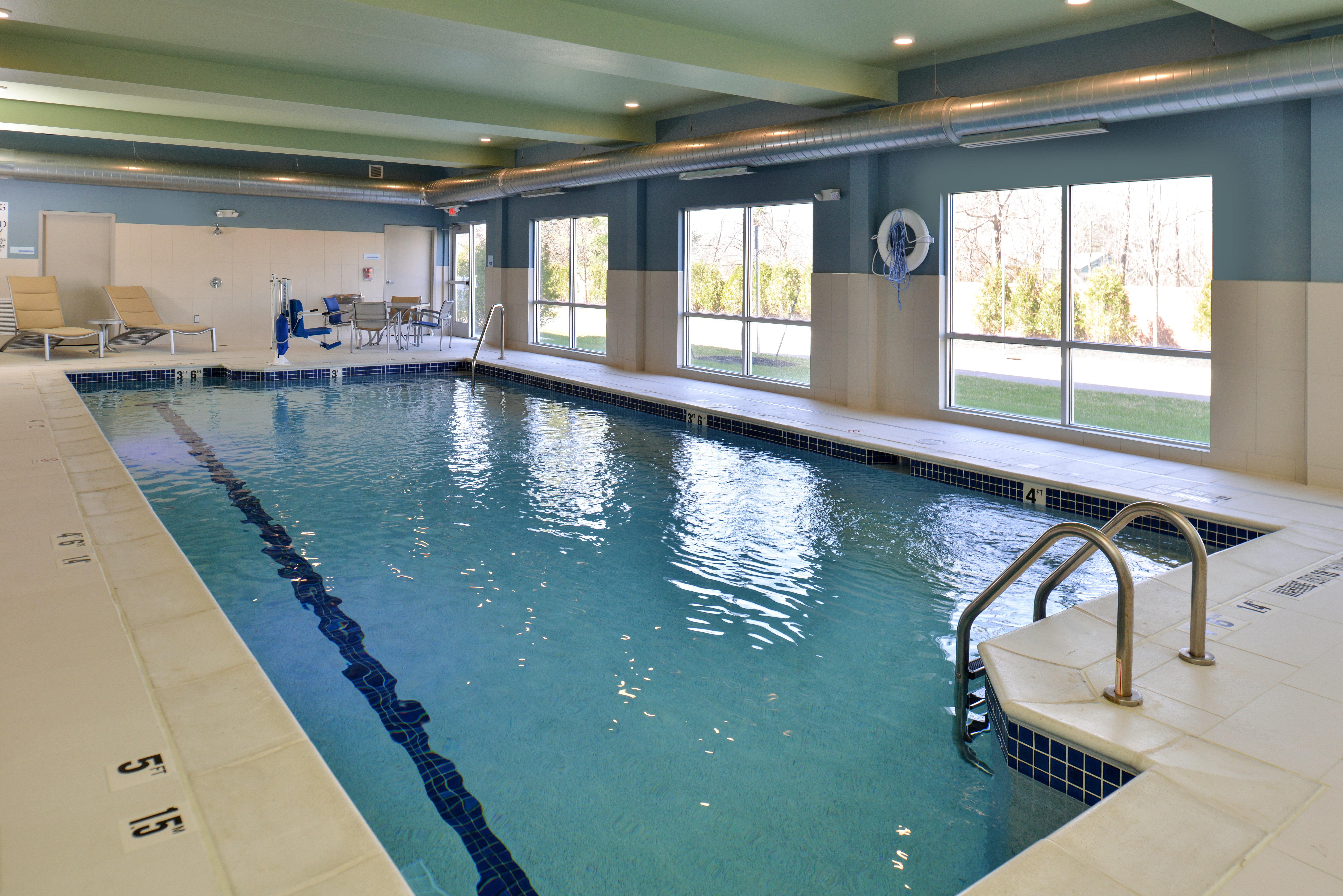 Holiday Inn Express & Suites - Brighton South - Us 23 By Ihg Esterno foto